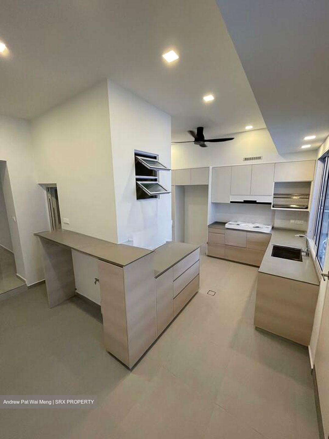 Kensington Park Drive (D19), Terrace #497864851